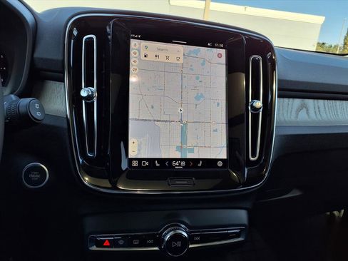 Used 2025 Volvo XC40 B5 Core w/ Protection Package Premier image 26