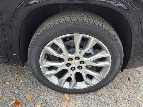 Used 2025 GMC Acadia Denali w/ Super Cruise Package image 18