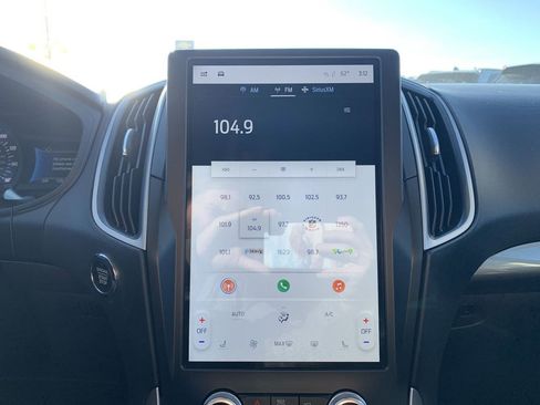 Used 2023 Ford Edge SEL image 12