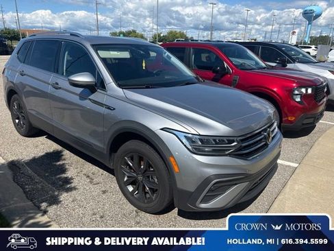 Used 2023 Volkswagen Tiguan SE w/ Panoramic Sunroof Package AWD/4WD image 1
