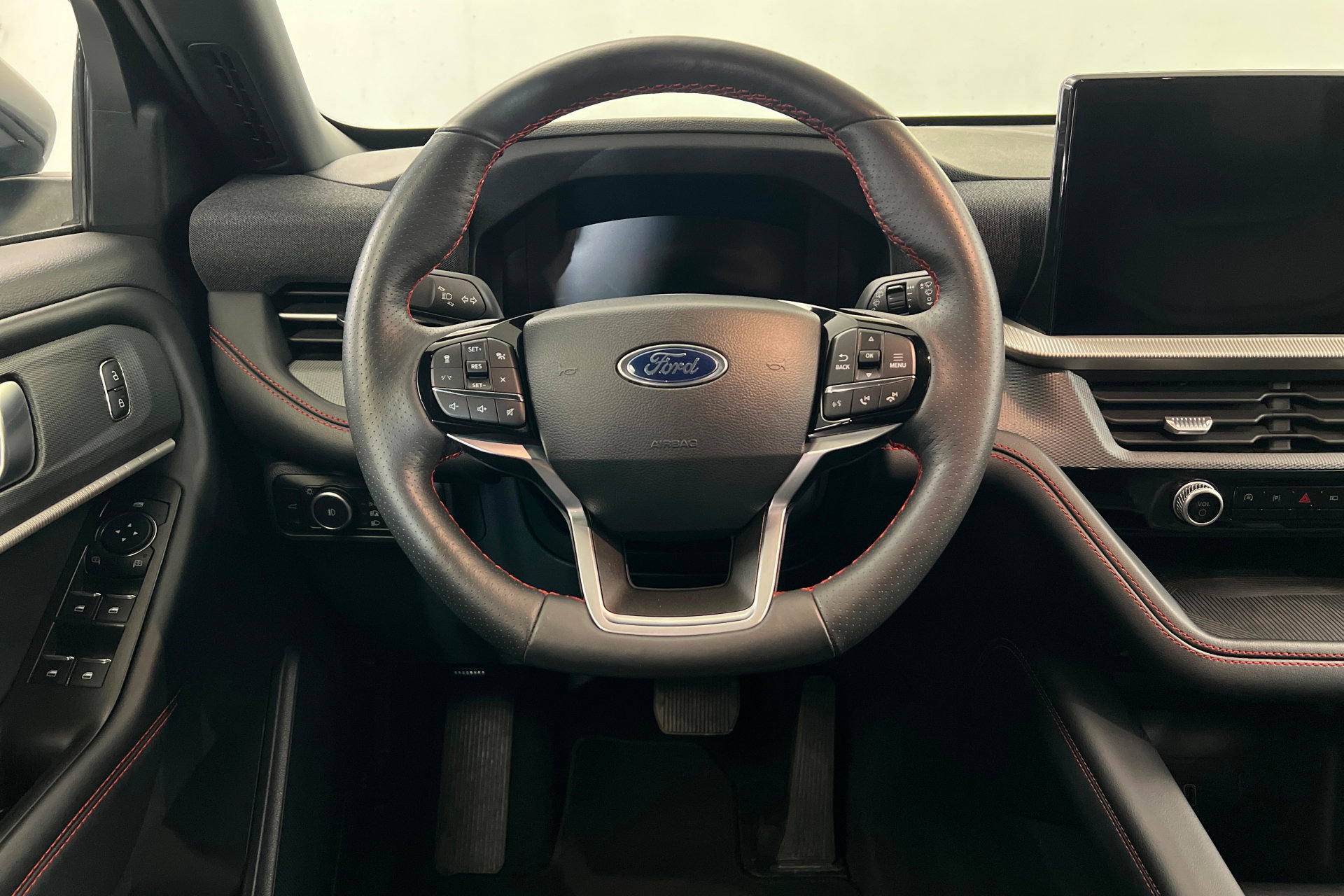 Used 2026 Ford Explorer ST-Line AWD/4WD image 12