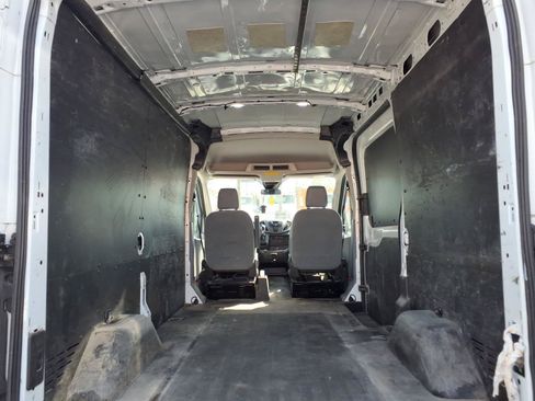 Used 2019 Ford Transit 250 130 Medium Roof RWD image 11