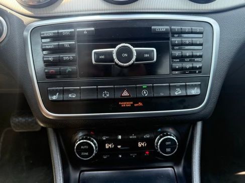 Used 2015 Mercedes-Benz GLA 250 4MATIC image 26