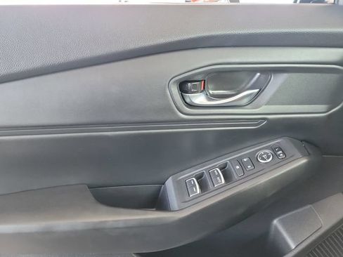 Used 2023 Honda Accord EX image 19