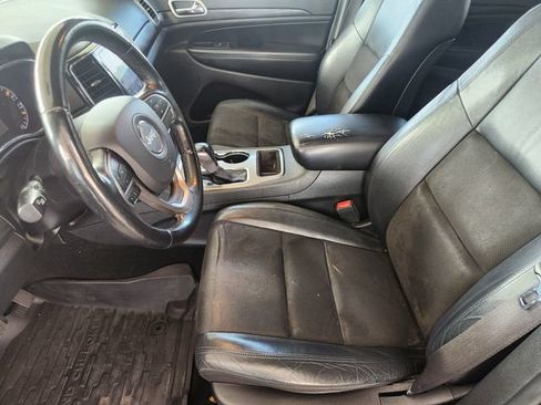 Used 2020 Jeep Grand Cherokee Altitude RWD image 12