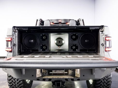 Used 2023 Jeep Gladiator Rubicon w/ Trailer Tow Package image 40