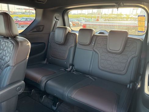 New 2025 Nissan Armada Platinum Reserve AWD/4WD image 13