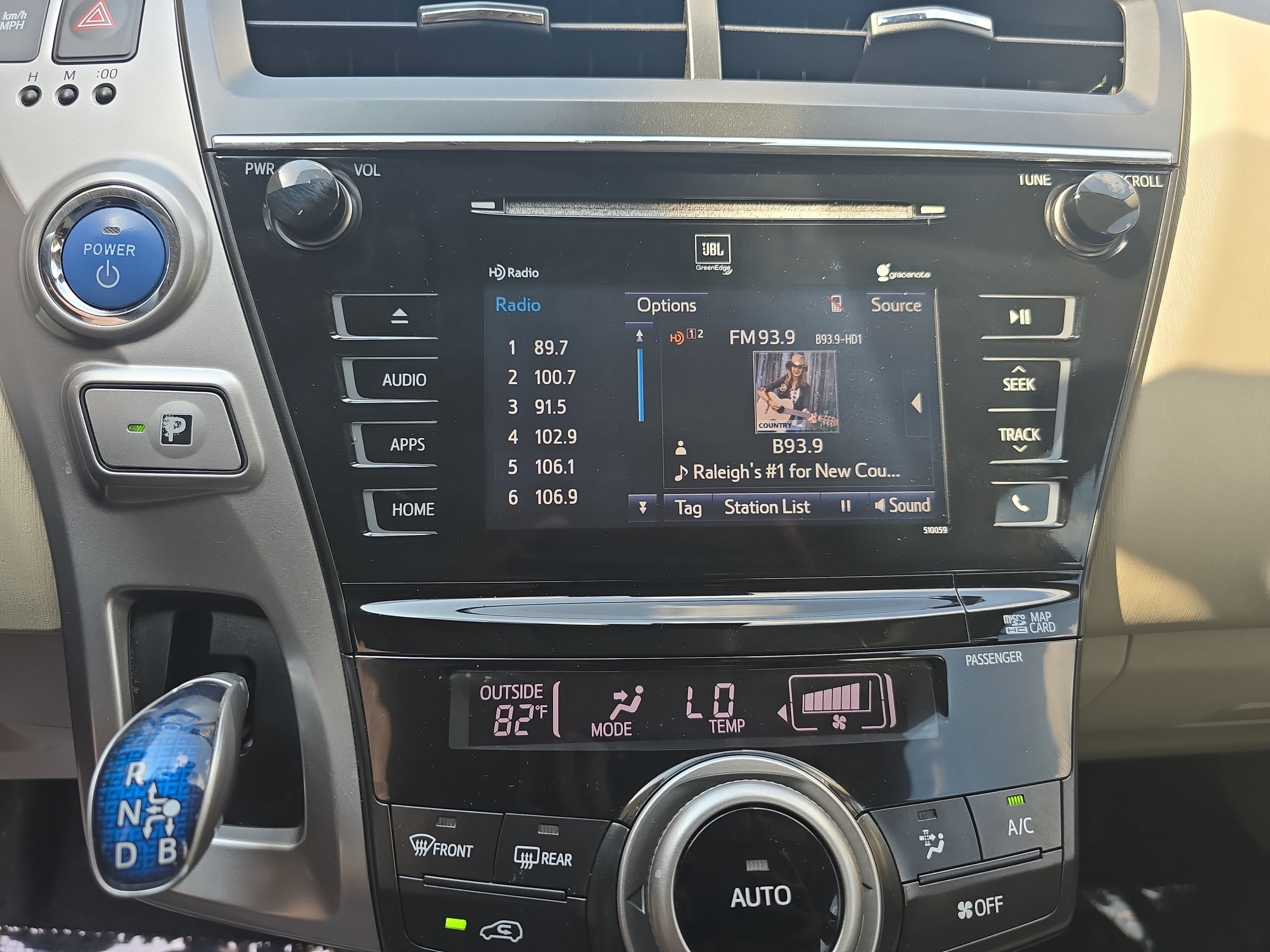 Used 2015 Toyota Prius V Five w/ Advanced Technology Package FWD image 19