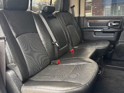 Used 2015 RAM 1500 Laramie w/ Convenience Group image 19