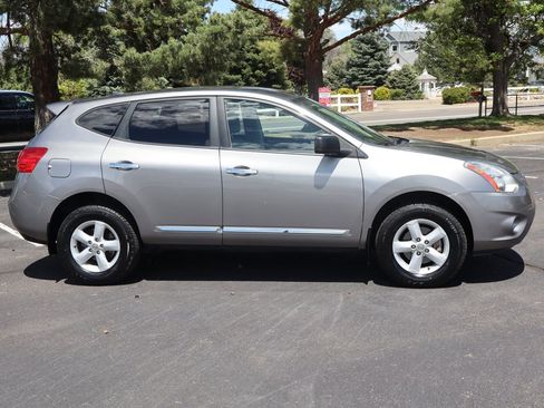 Used 2012 Nissan Rogue S w/ Special Edition Pkg FWD image 3