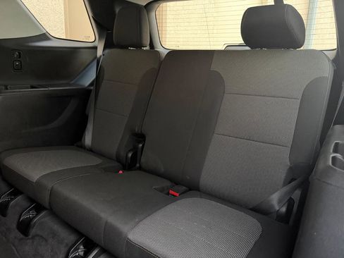 Used 2020 Chevrolet Traverse LS FWD image 23