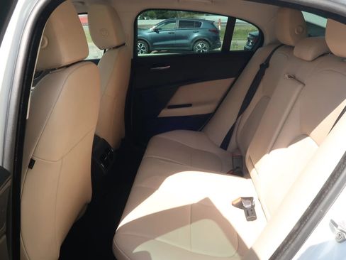 Used 2018 Jaguar XE image 20