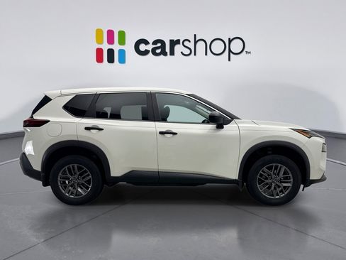 Used 2023 Nissan Rogue S AWD/4WD image 6
