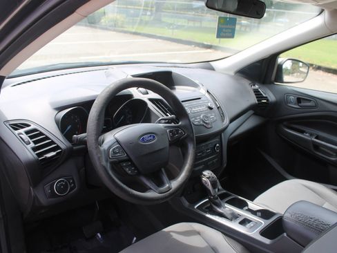 Used 2017 Ford Escape S FWD image 9