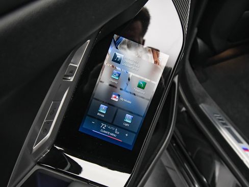 Used 2024 BMW 760i xDrive 760i xDrive image 49