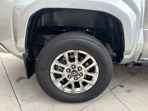New 2026 Toyota Tacoma Limited AWD/4WD image 31