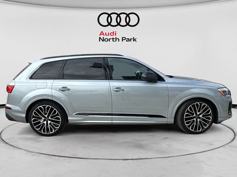 Used 2025 Audi SQ7 Premium Plus AWD/4WD image 8