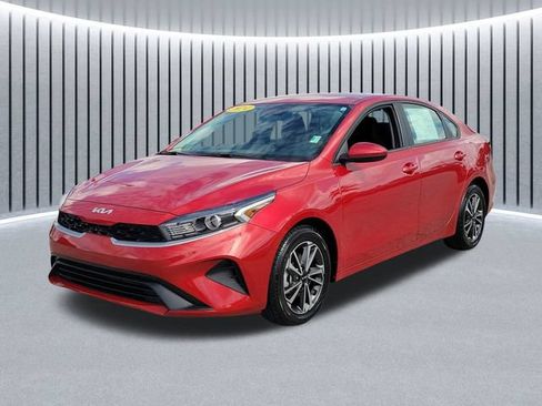Used 2024 Kia Forte LXS FWD image 3