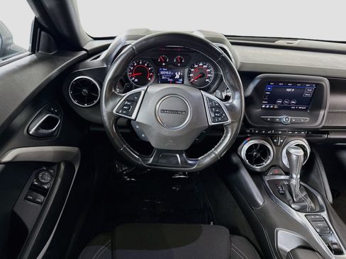 Used 2020 Chevrolet Camaro LT RWD image 17
