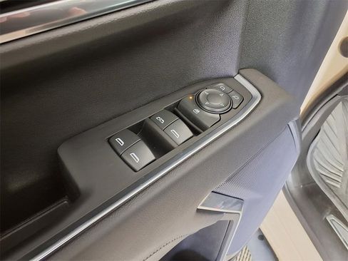 Used 2022 Chevrolet Silverado 1500 LT Trail Boss w/ LT Trail Boss Premium Package image 25