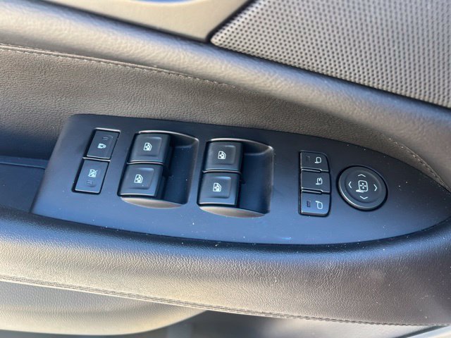 Used 2020 Cadillac Escalade Luxury AWD/4WD image 16