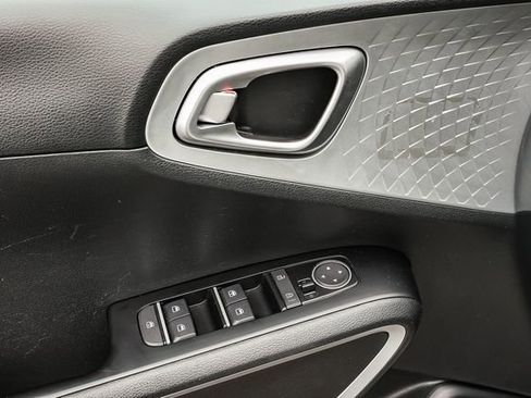 Used 2024 Kia Soul LX w/ Option Group 015 image 22