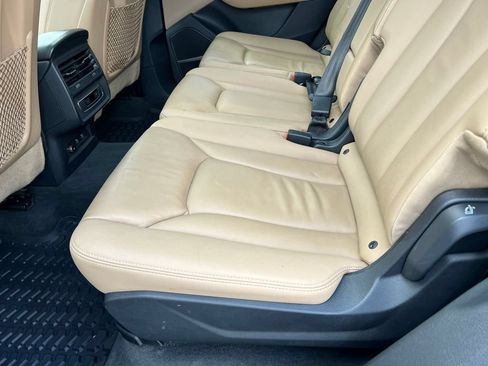 Used 2021 Audi Q7 2.0T Premium Plus AWD/4WD image 26