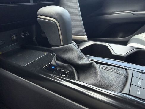 Certified 2025 Toyota Camry SE w/ Convenience Package FWD image 19
