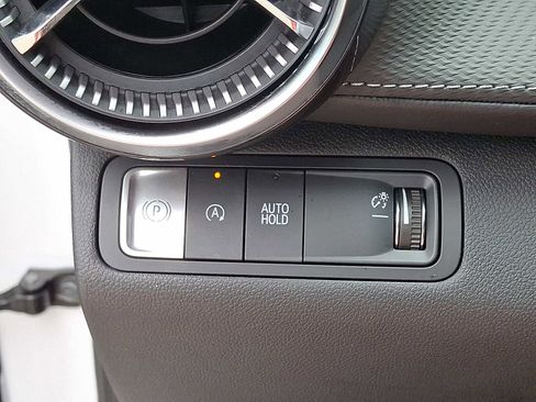 Used 2025 Chevrolet Equinox LT w/ Safety and Technology Package image 25