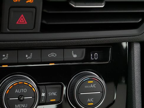 Used 2019 Volkswagen Jetta R-Line w/ R-Line Cold Weather Package FWD image 28