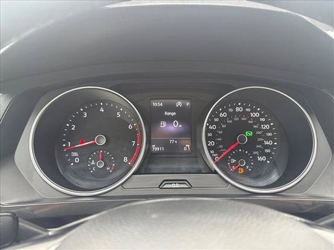 Used 2019 Volkswagen Tiguan SE FWD image 16