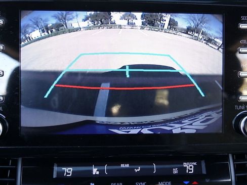 Used 2021 Toyota Sienna XLE w/ XLE Plus Package image 39