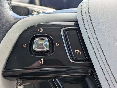 Used 2025 Lincoln Aviator 2WD image 25