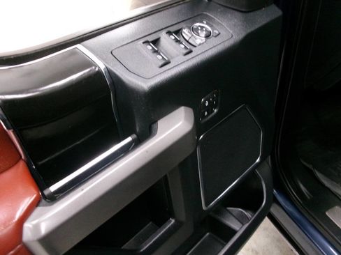 Used 2019 Ford F150 Platinum w/ Equipment Group 701A Luxury image 27