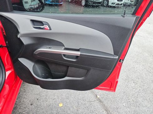 Used 2020 Chevrolet Sonic Premier image 26