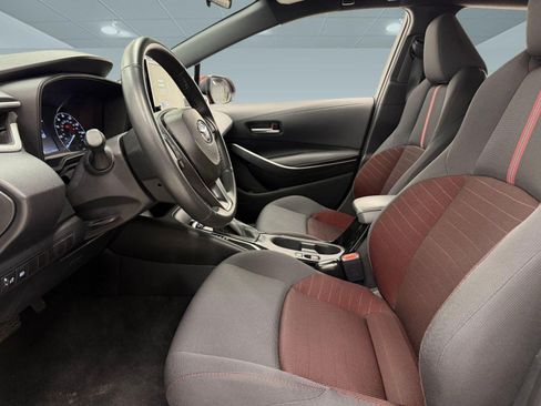 Used 2025 Toyota Corolla SE FWD image 4