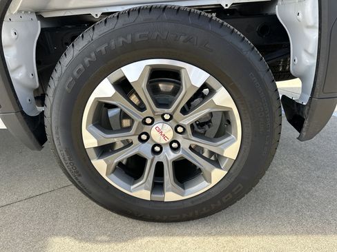 Used 2025 GMC Sierra 1500 Pro w/ Pro Value Package image 23