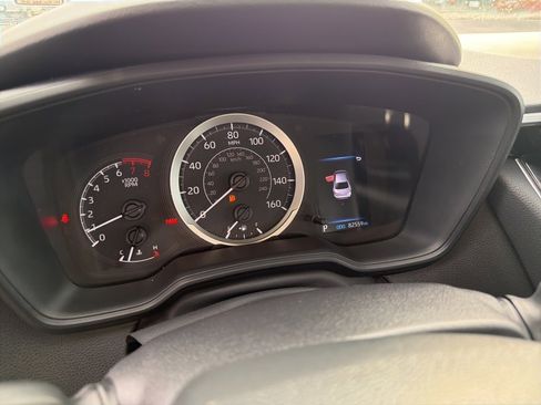 Used 2021 Toyota Corolla LE image 17