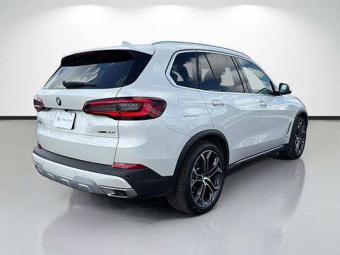 Used 2023 BMW X5 sDrive40i w/ Premium Package image 3