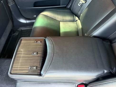 Used 2014 Lexus LS 460 AWD w/ Comfort Package image 10