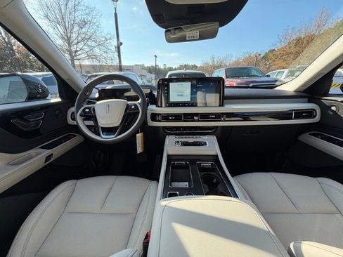 New 2026 Lincoln Aviator Reserve w/ Jet Appearance Package image 11