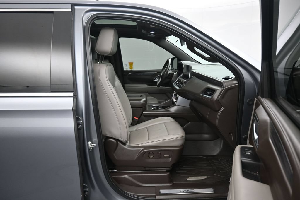 Used 2021 GMC Yukon XL SLT w/ SLT Premium Package AWD/4WD image 63