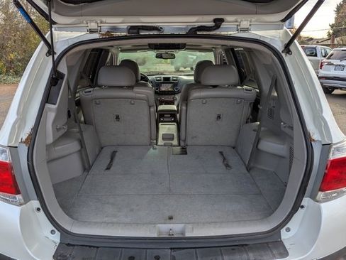 Used 2011 Toyota Highlander Limited image 34