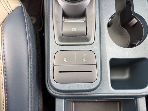 New 2025 Ford Maverick Lariat w/ 4K Tow Package image 31