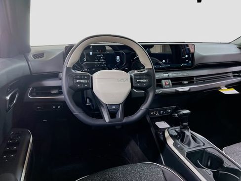 New 2025 Kia K4 GT-Line image 23