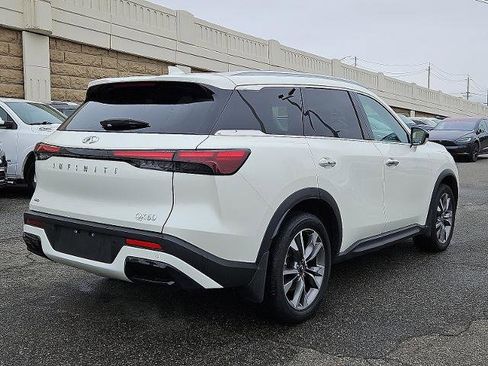 Certified 2023 INFINITI QX60 Luxe w/ Performance Audio Package image 4