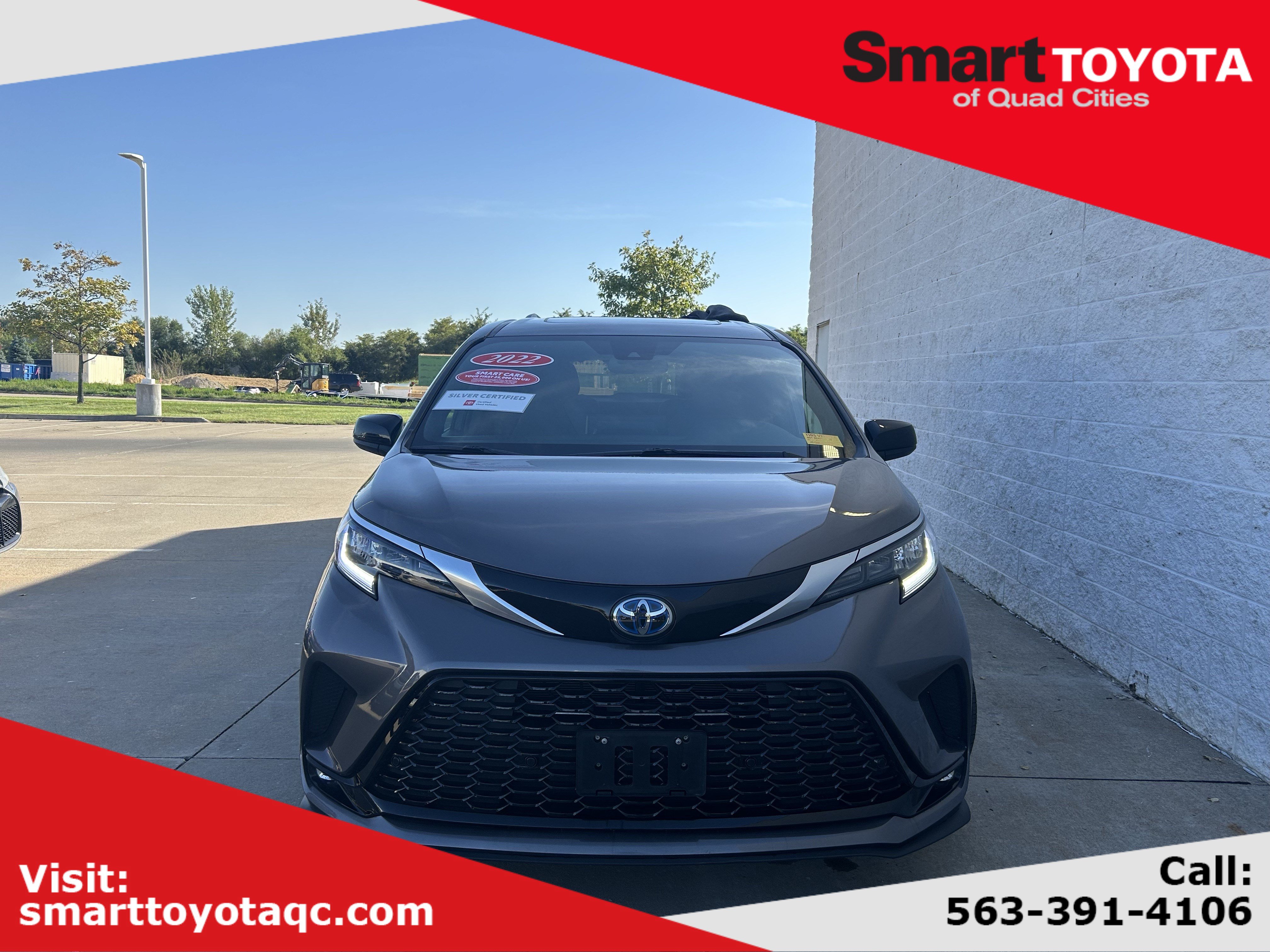 Certified 2022 Toyota Sienna XSE w/ XSE Plus Package AWD/4WD image 1