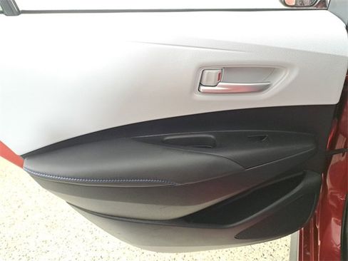Used 2021 Toyota Corolla SE image 14
