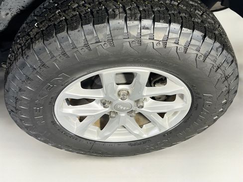 Used 2023 Jeep Wrangler Sport S image 28