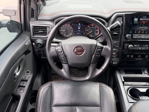 Used 2023 Nissan Titan PRO-4X w/ Pro-4x Convenience Package AWD/4WD image 10